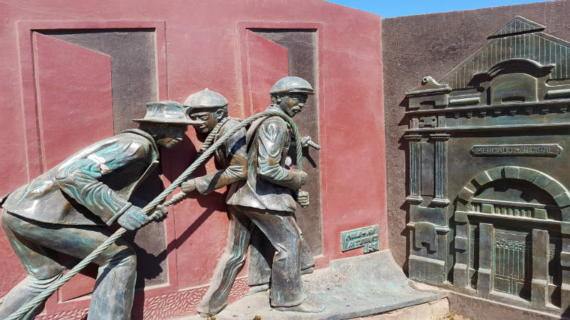Monument slavenhandel op Sao Vicente