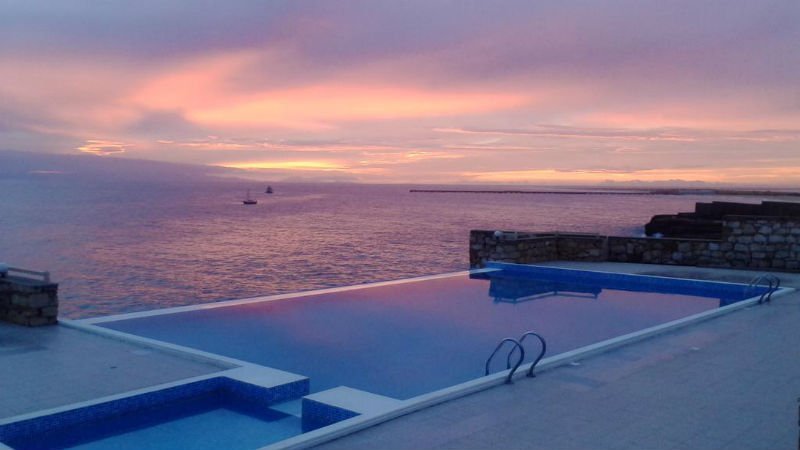 Infinity pool maio vacanze