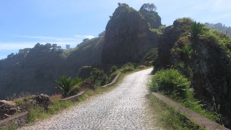 Bergrugpassage op de Estrada a Corda